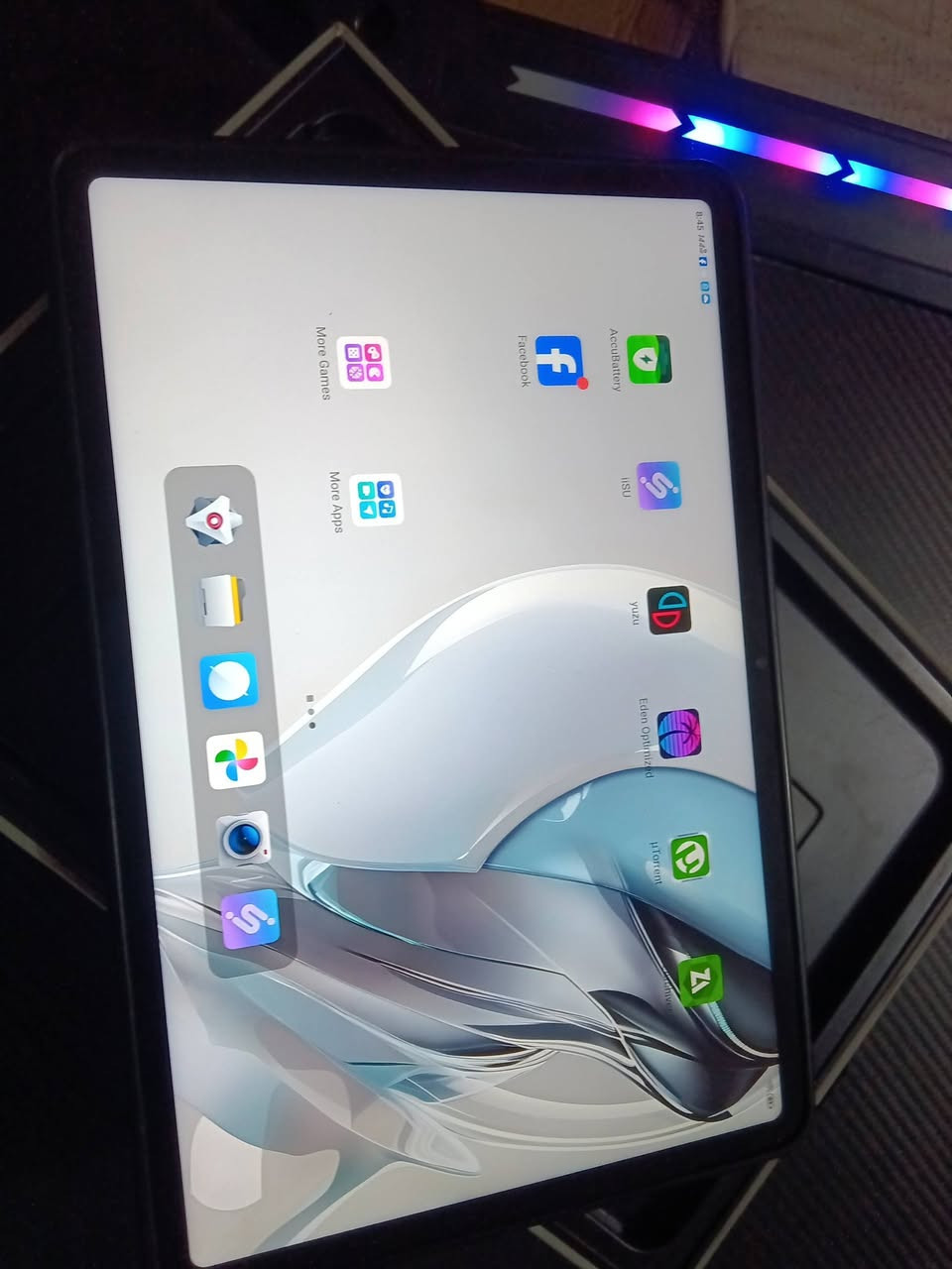 ريد ماجيك نوڤا 512GB النسخة العالمية كامل الملحقات الاصلية ب 750 الف.

التفاصيل:

Androd15
معالج Snapdragon8 Gen3
RAM G12 الذاكرة 512 
حجم الشاشة 1800*2880
سعة البطارية 10100

الاداء:

يشغل PUBG اعدادات عالية جدا!!

✅الجهاز كامل الملحقات الاصلية، كارتونة، شاحنة، كيبل شحن بالإضافة الى درع حماية✅

السعر 750 الف فقط
توصيل متوفر


**إذا كنت صاحب هذا الإعلان وتريد حذفه لأي سبب، رجاءا أرسل رسالة إلى الدعم الفني**