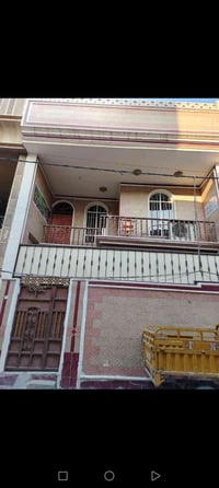 اسلام عليكم نص قطعه أمامية مربعة طابقين مسلح حديث قطاع مقابل سوك الاول...