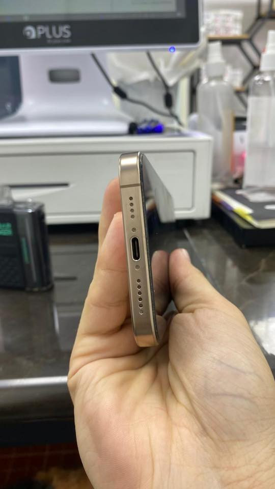 ايفون 16 برو ماكس 256 شرق اوسط للبيع 

السعر 1350 الف 

***********
