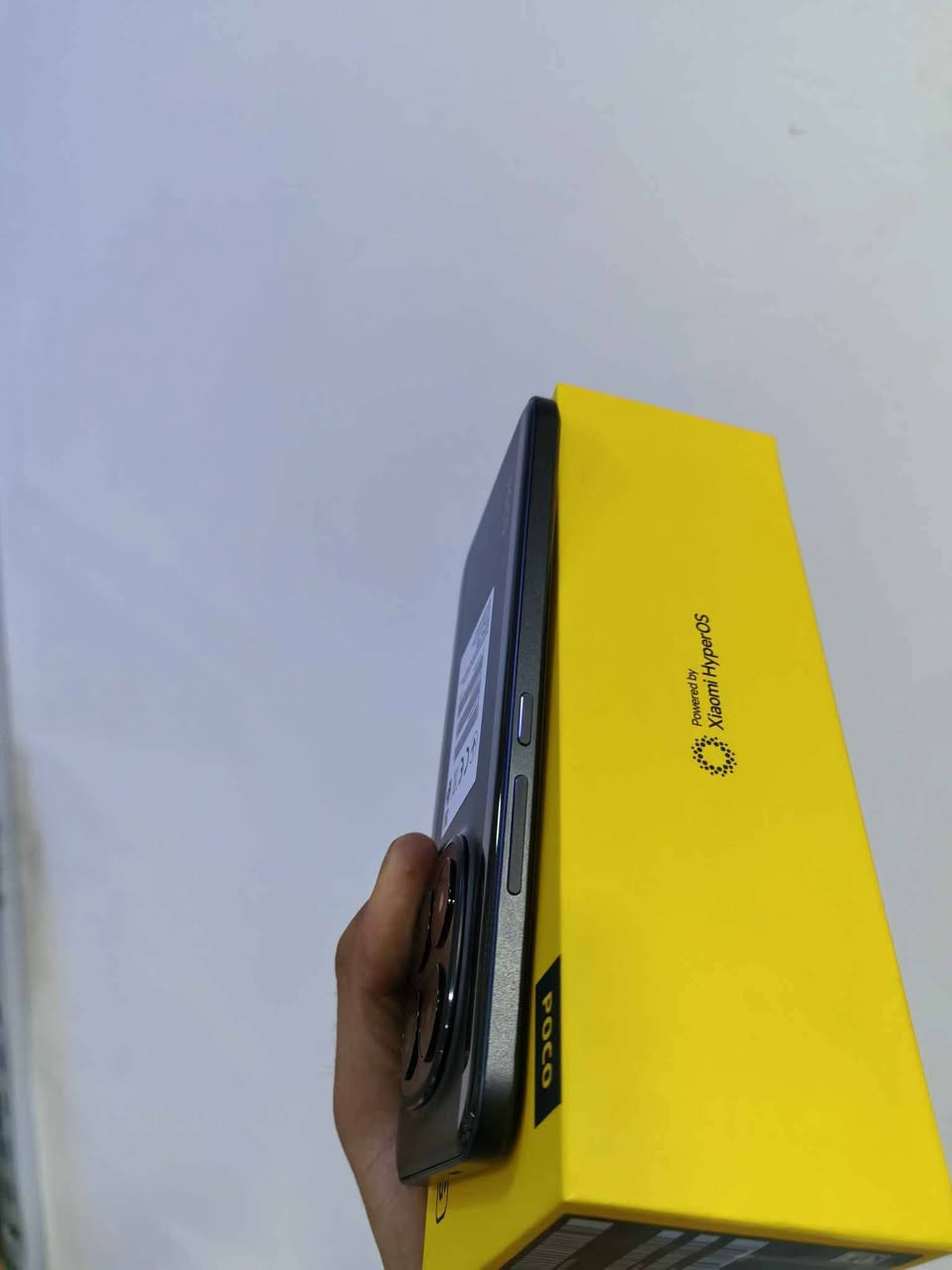 السلام عليكم للبيع POCO M8 PRO 5G استخدام يومين فقط يعني جهاز جديد وبحالة الوكالة كامل كل ملحقات الاصليه ذاكرة 256 عشوائية 16 جهاز كلش قوي بالمواصفات معالج قوي سناب دراكون 7sGen4  كامرات قويه وشحن سريع 100 واط بطارية قويه 6500 جهاز مقاوم للماء والصدمات معيار lP68 السعر ٣٦٠ الف مكاني البصرة *********** البصرة, العراق
