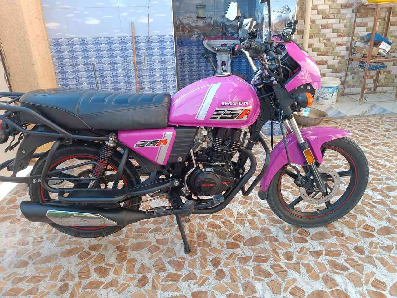 السلام عليكم دراجه دايون للبيع موديل ٢٣ نضيفه اوراق السعر واحد ٧٠٠ اليريده ايدك ***********
