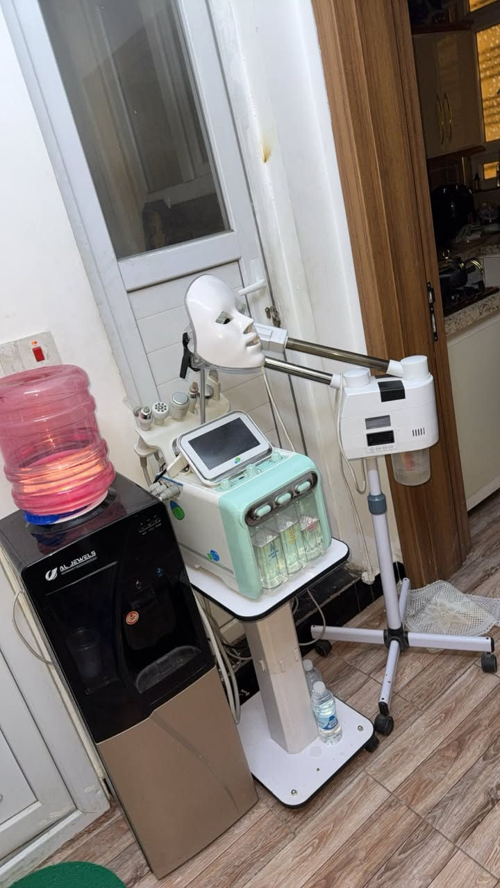 للبيع جهاز هايدروفيشل الحديث وجهاز بخار وبراد ***********
