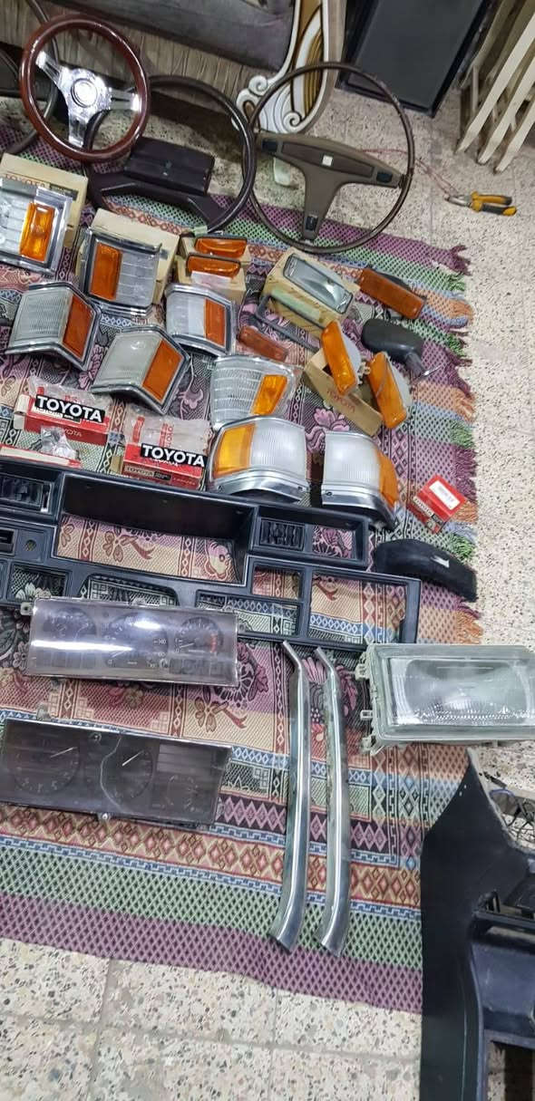 غراض ياباني اصلي موسسه اكراون كرونا سوبر كلشي بسعره اتصل واني حاضر مكاني بغداد اي استفسار اتصل ***********
