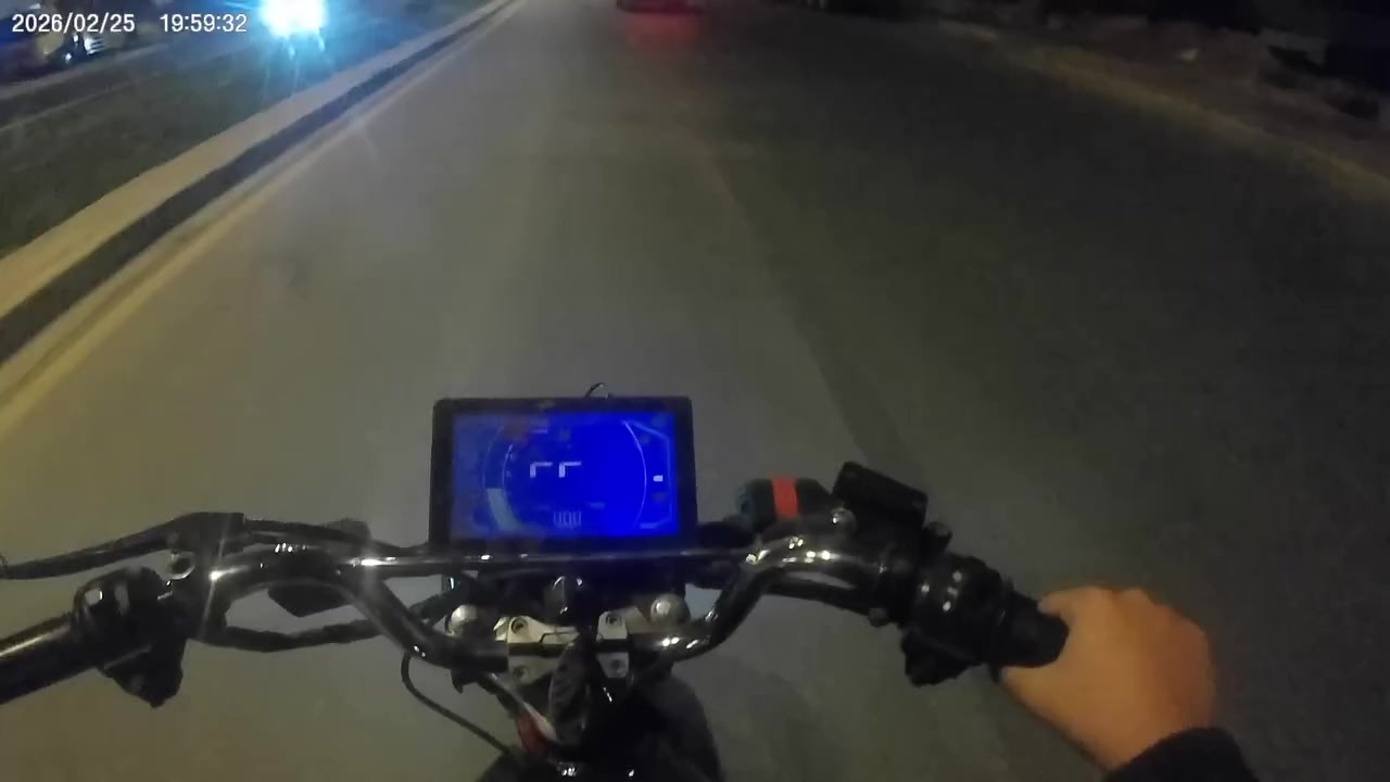 تجي تفحص واذا ماطلع نفس الفيديو مرجوع للتواصل*********** او ***********
