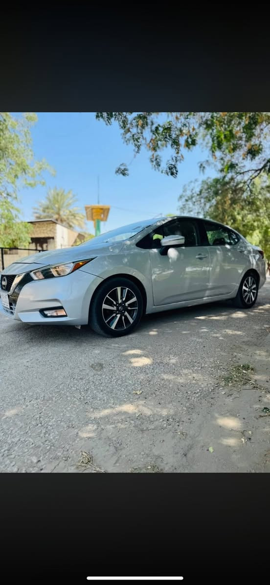 سلام عليكم البيع نيسان فيرسيا موديل 21 سياره فول موصفات ماعده الفتحه داخل السياره لونين ماشيه ٥٥ الف 
ضررها جاملغ والبنيد فقط سعرها 112مكاني بغداد حي جهاد 
***********
