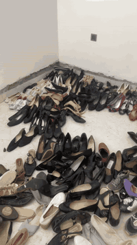 📢 للبيع جملة – أحذية أوربية أصلية ومستخدمة نظيفة جداً 👟✨
🔹 بضاعة أوربية مميزة، أحذية رجالية – نسائية – أطفال (حسب المتوفر)
🔹 حالة ممتازة ونظافة عالية
🔹 مناسبة لأصحاب البيجات، محلات البالات، وأصحاب التجارة بالجملة
🔹 البيع دفعة واحدة فقط وبسعر مناسب جداً

📦 الكمية: بضاعة كاملة جاهزة
💰 السعر: مناسب جداً –
📞 للتواصل: يرجى المراسلة أو الاتصال على الرقم
***********

✨ اللي يريد يبدأ مشروع أو يزيد بضاعته هذه فرصة ممتازة ✨
