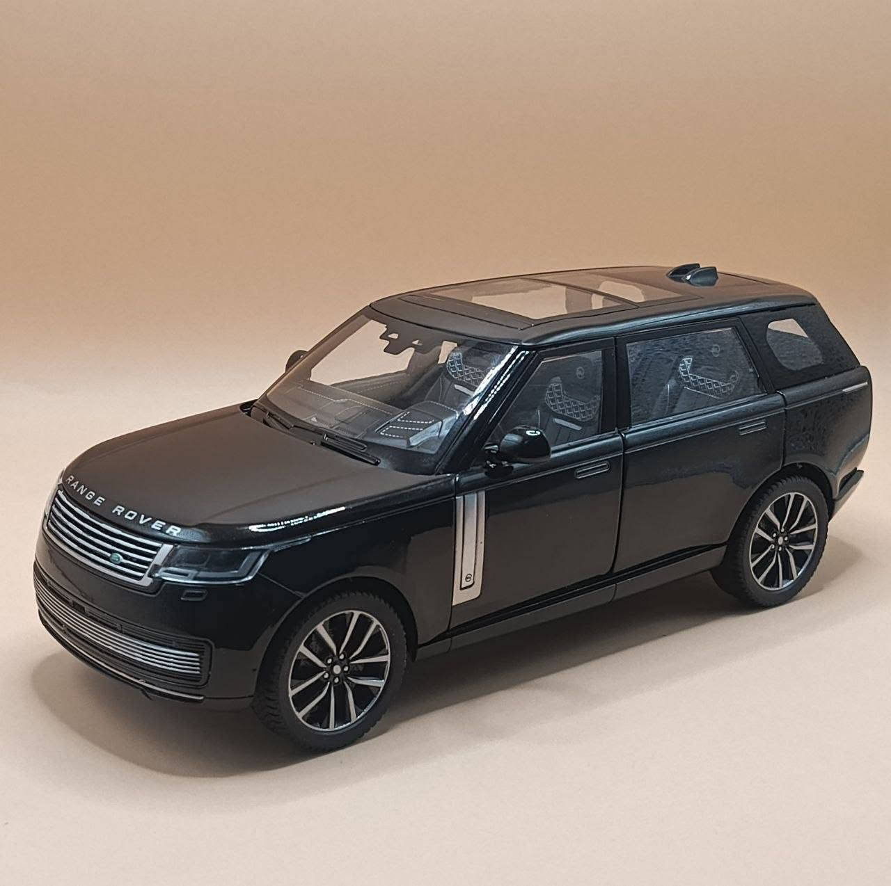 RANGE ROVER. SV2022. 👑
🌍-المجسم قياس 1/24....

🌍-تفتح أربع ابواب وصندوق وبنيد 

 وفتحة البنزين....

🌍-مرايا السيارة تنطوي....

🌍-اصوات وإنارة سستم كامل....

🌍-العجلات تدور وي الستيرن....

🌍-بانوراما في السقف....


**إذا كنت صاحب هذا الإعلان وتريد حذفه لأي سبب، رجاءا أرسل رسالة إلى الدعم الفني**