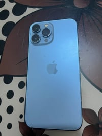 13 برو ماكس ذاكره 256 تليفون زلغ مابي لون مرغوب بحري فقط بطاريه امبدله...