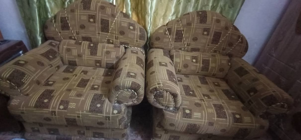 السلام عليكم  للبيع
طخامه عدد اثنين للبيع  الاول ١٠ مقاعد ملكي نظيف كلش رايده ب٢٥٠

 والثاني ٧ مقاعد هم نظيف رايده ب١٥٠  يعني اثنيهن ب ٤٠٠ يصيرن

مكاني ديوانية


**إذا كنت صاحب هذا الإعلان وتريد حذفه لأي سبب، رجاءا أرسل رسالة إلى الدعم الفني**