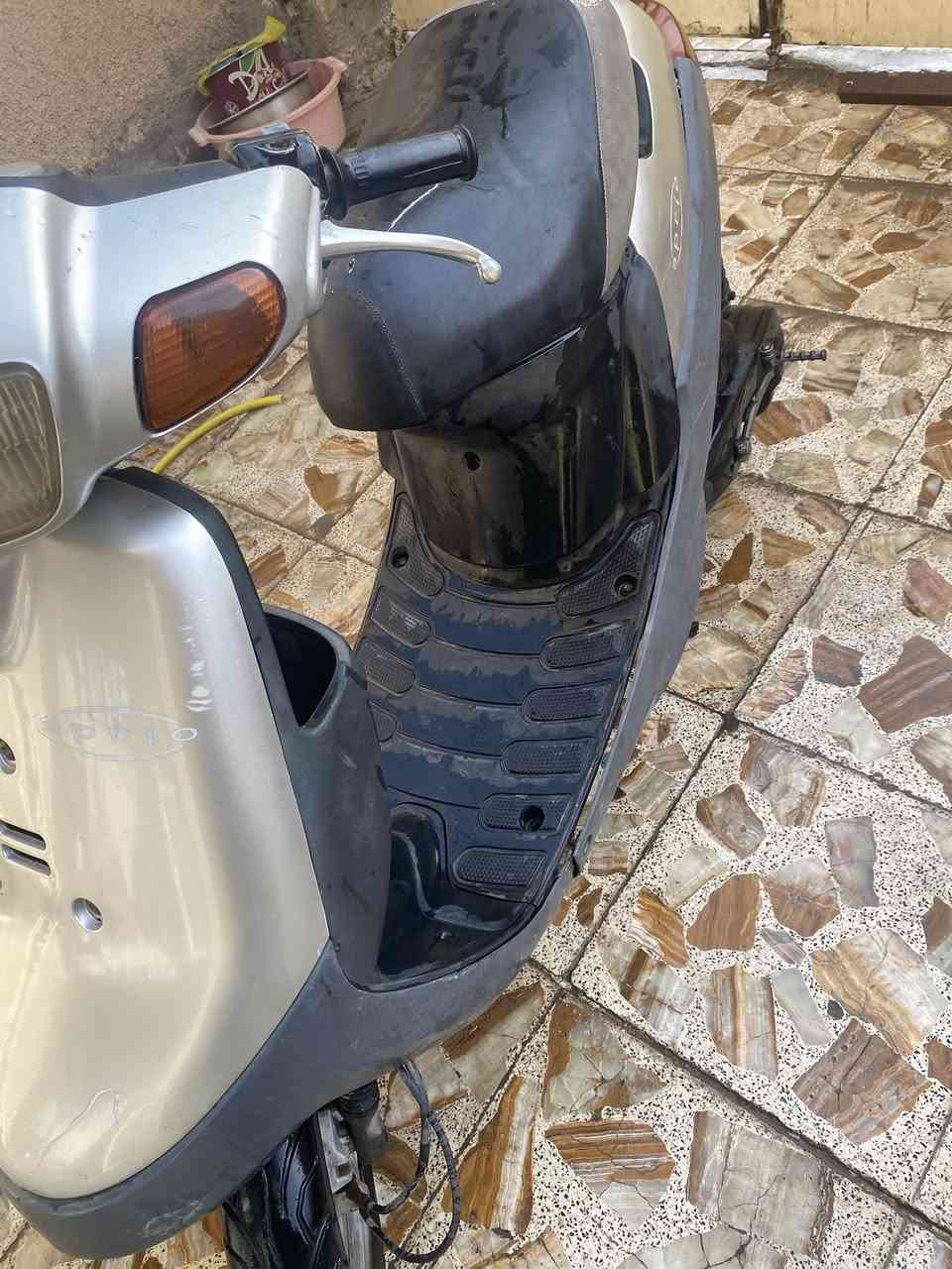 دراجة بطة مديل 2003 نظيفه بهندر واحد تشتغل گير ومكينه نضيفات كلش بيها نقوصات خفيفه باتري وكفر مال تاير خلفي دراجه جانت متروكه وممتعوبه رايدها ب200 وبيها مجال بسيط مكاني كربلاء حي السلام ***********
