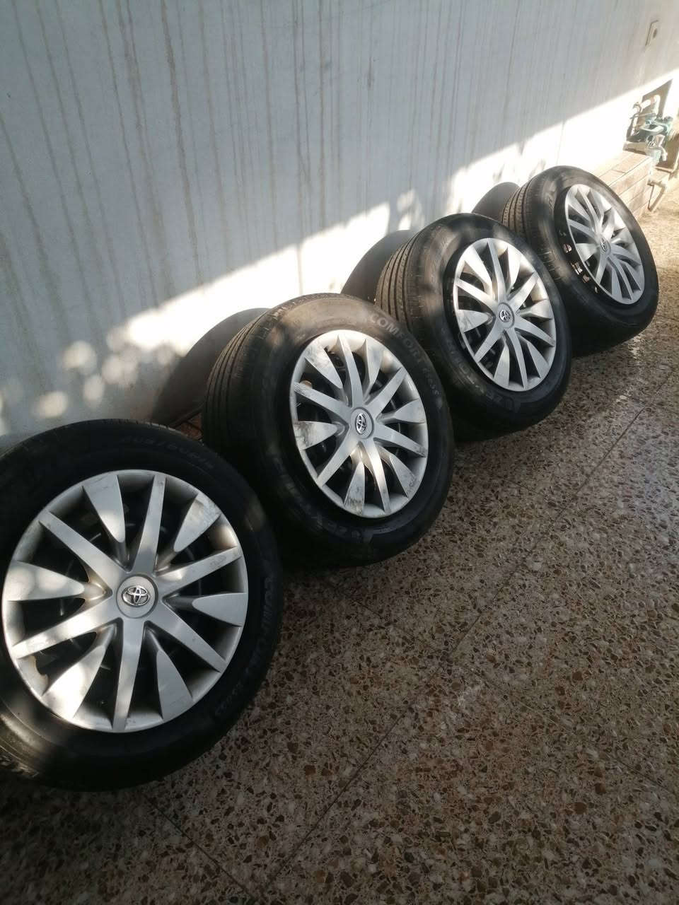 للبيع تخم ويل كورلا مع كبات وحساسات نضيفات حيل وبشرط حجم 16 /60 السعر ١٨٠ وبي مجال الشراي ينتصل *********** وتساب
