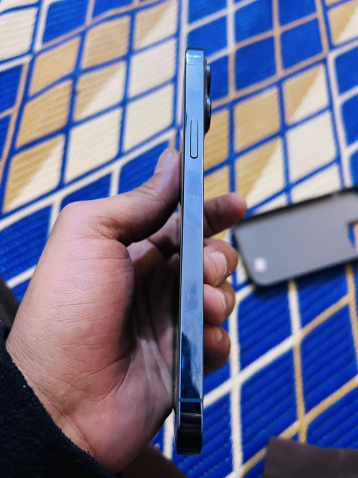 ايفون 13 برو ماكس مكفول من الشخط 
دبل خط 
ZH
ب77
ذ256
غراضه كامله 
مكفول من الفتح علشرط 
مكاني نجف 
***********
