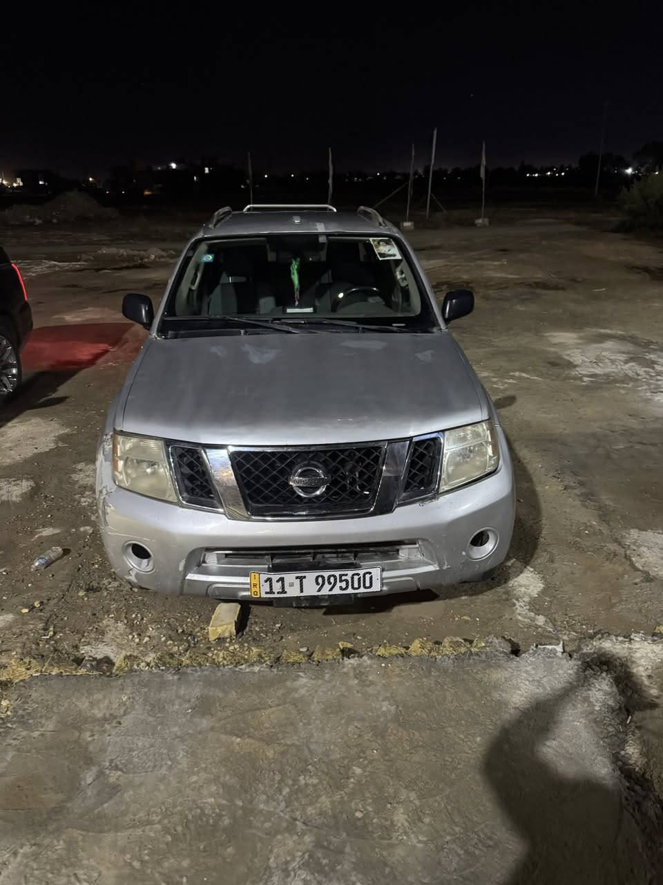 السلام عليكم بيكم نيسان فونتيره موديل 2015رقم بغداد بأسمي السياره مصبوغه صبغ عام  السعر 65وبيهه مجال الرقم ***********
