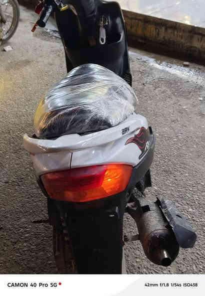 ماكس منغولي ما مفتوحه ماشيه ٧٥ ألف كامله مكمله من الكهربائيات للمحرك بس لهندر عوزه هلال شغلته بسيطه كهربائيات وسلف شغاله الدراجه نكره وحده وهذا رقمي الشراء  *********** وشرط اخذك الوكيل اكاتبك عليها عمارة
