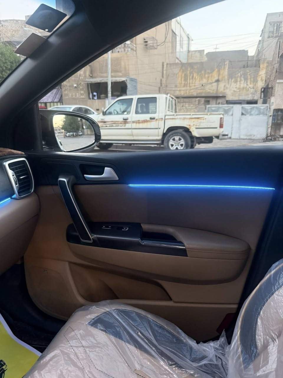 السلام عليكم 👋🏻
سبورتج 2019 خليجي مكفوله للبيع 💯
مواصفات 
بانورما✔️
بصمة✔️
كشنات جلد✔️
تحكم ستيرن✔️
اشاره بلمري✔️
زراك لايت✔️
ويل كب✔️
تبريد قطعتين✔️
مري شفط✔️
صندوق كهربائي ✔️
انارة محيطية ✔️
شاشة أندرويد كاربلي✔️
مكينه 2000 دوش
ماشيه 42 وقابل للزياده رقم بغداد باسمي تحويل ثاني يوم 
السعر 225 ورقه  وبيه مجال مكان السياره بغداد رقم الهاتف :  ‭0776 633 8150‬
