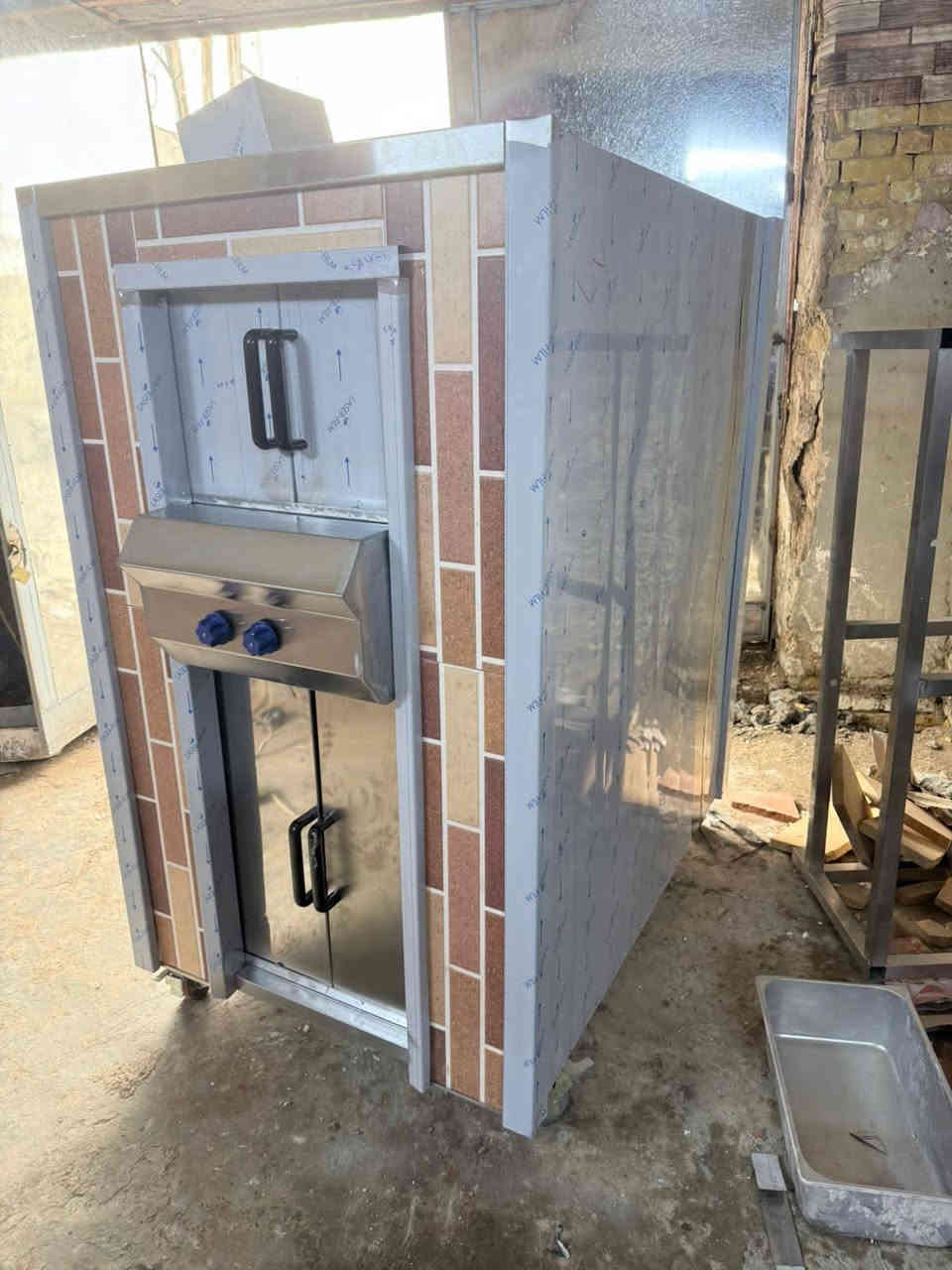 مستعدون لتجهيز المطاعم والافران بكافه المعدات جديد ومستعمل وشراء الغراض المطاعم  الاستفسار اتصال او واتساب ***********
