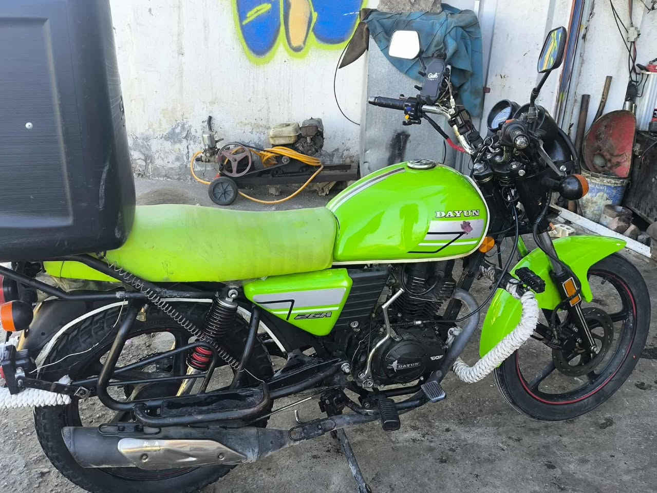 سلام عبيكم دايون للبيع السعر 1350 موديل 23 بفداد جزيره سياحيه ***********
