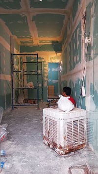 صباغ متفرغ.  عملي ياما يرضي ورسوله  اصباغ وديكورات وترميم عام   اليحتا...