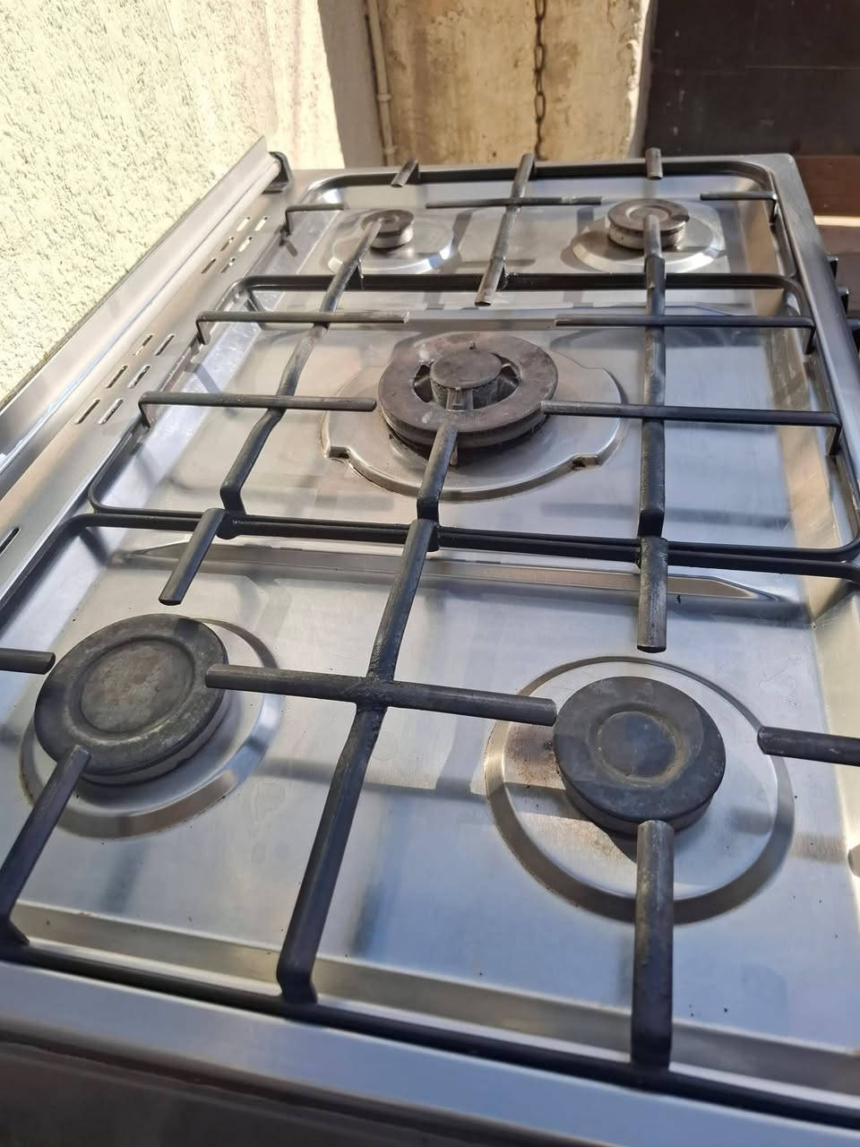 سلام عليكم طباغ للبيع نضيف تركي السعر 150 الف مكاني بغداد الدوره رقم ***********
