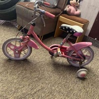 بيسكلات ٢مال حاويه ياباني نضاف حجم ١٦و١٤للبيع السعر الازرق ٣٥الف الورد...