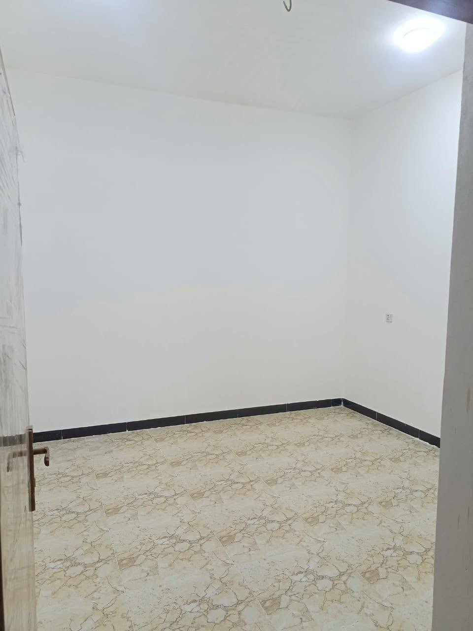 #شقه_للايجار📍 العنوان: حي العسكري قرب مصور الخالدي 
شقة تحتوي ع 3 غرف نوم وصاله ومطبخ وصحيات 
-بناء حديث 
سعر الايجار 300 الف مع ماء وكهرباء
━━━━━━━━━━━━━━
————————
#نستقبل_جميع_عروضكم
———————————————————
#للاستفسار مراسله واتساب ع الرقم التالي 
***********
***********
