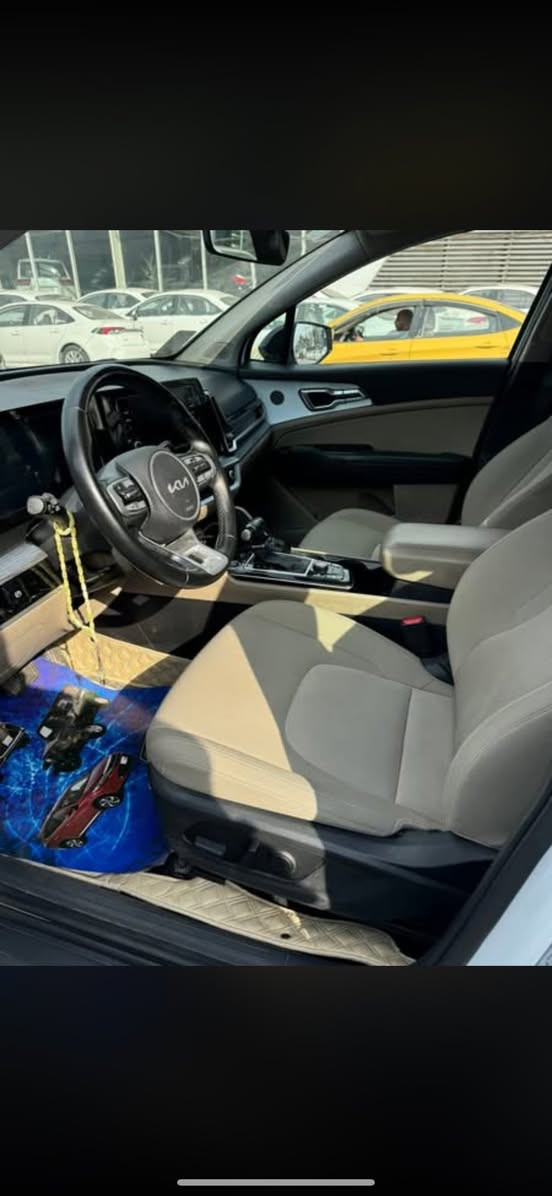 سبورتجً2023 فول مواصفات

باسمي 

ماشية 30 

مكان بغداد 

سعر 215$

***********
