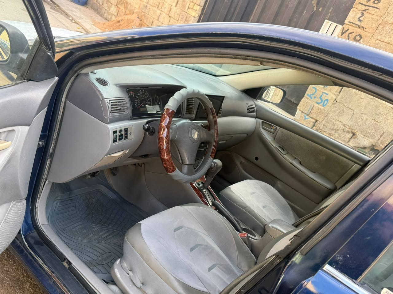 سلام عليكم حبايب كورلا نحله للبيع رقم بغداد تحويلها ثاني يوم تخم تاير كير ومحرك مكفولات سياره حال جديده داخل طبي محرك 1800  تبريد شغال جاهزه من كلشي السياره صبغ حزام جماليه
سعرها 83 وبيها مجال لشراي 
مكان السياره الفلوجه 
***********
***********
