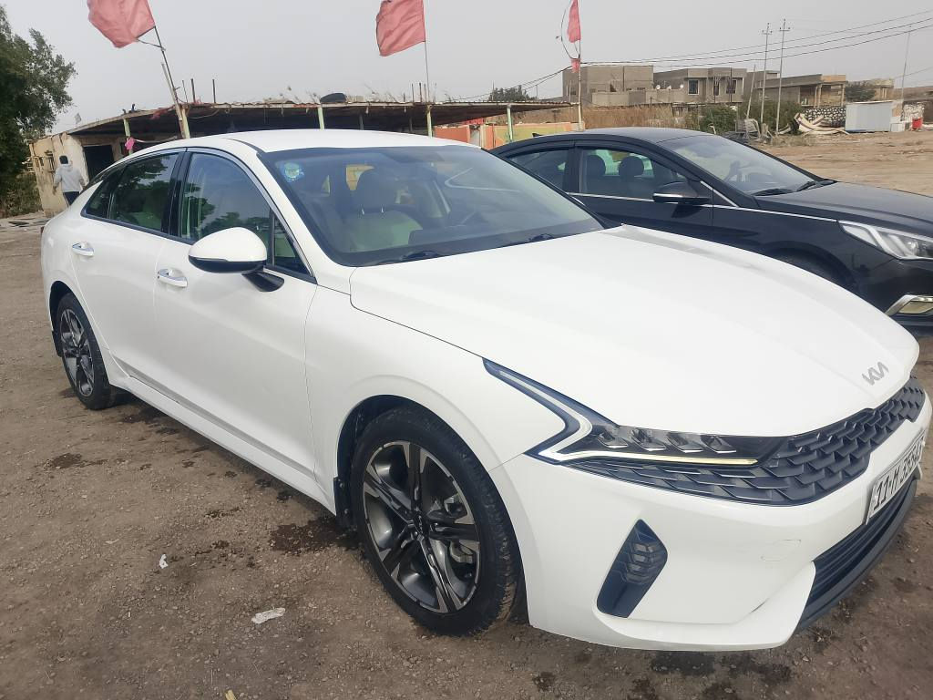 كيا K5 خليجي مكفولة ماشية 63
رقم بغداد بأسمي تحويل مباشر 
مواصفات
تشغيل بصمة
حساس خلفي
تشغيل عن بعد
كشنات جلد
كرسي السائق كهرباء
شاشة وكاميرا 
5 انظمة قيادة
محرك 2000 دوش

السعر 205 وبيها مجال
مكان السيارة ديوانية
*********** ديوانية, القادسية
