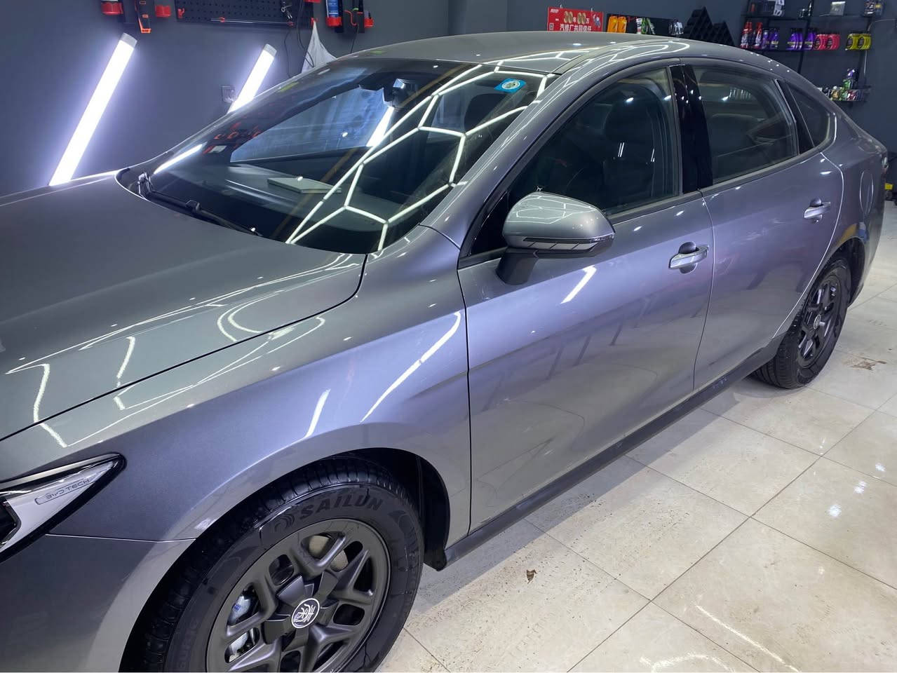 كن بلاص 2025 لون رصاصي و داخل زيتوني مواصفات البي واي دي المعروفه شاشه و كامره دواره ر صمه و حساسات وتشغيل عن بعد غراضها كامله شاحنه و كارت
السياره ماشيه 4900km الكلي و على الهايبرد ماشيه اقل من 1000km
سياره نضيفه و اخت الزيرو مرقمه بغداد
*********** واتساب او اتصال
عنوان السياره بغداد السيديه بغداد, العراق
