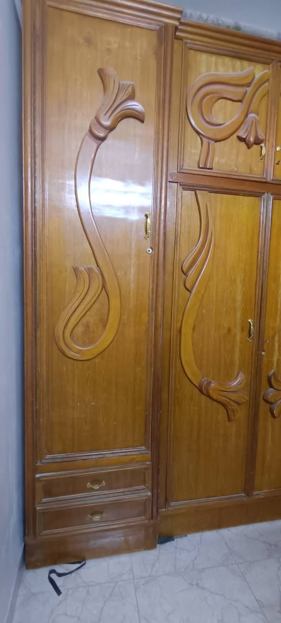 سلام عليكم غرفة حطاطه للبيع بحاله جيده الاتصال ***********
