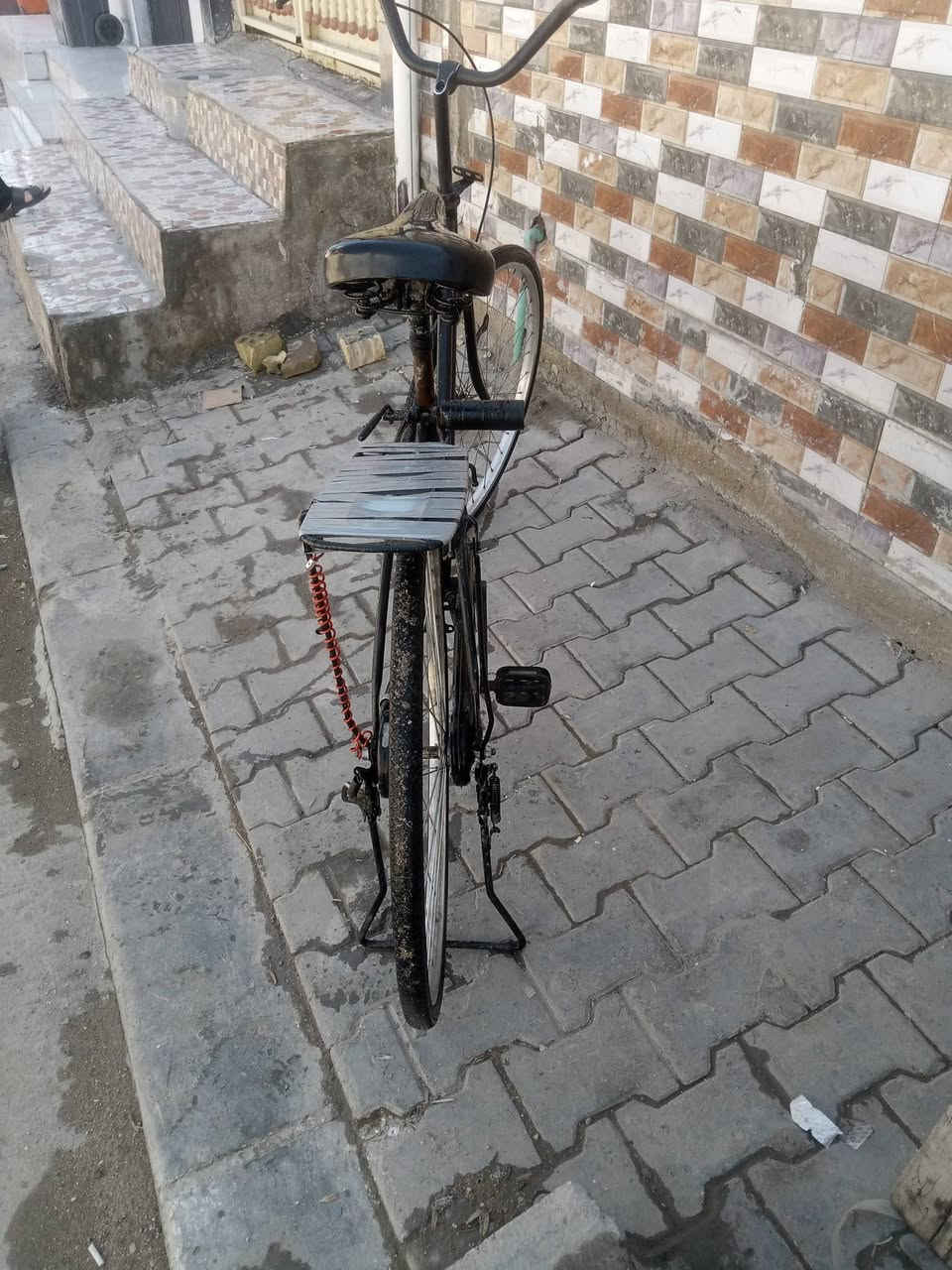 سلام عليكم بايسكل للبيع ياباني موديل 2018 من كرار ابو نقش نوعه BD سعر 100 او بي مجال  للطيبين العنوان نجف الاشرف حي المكرمة مكتب الرشيد قرب سوك المسكف الرقم ــ ***********
