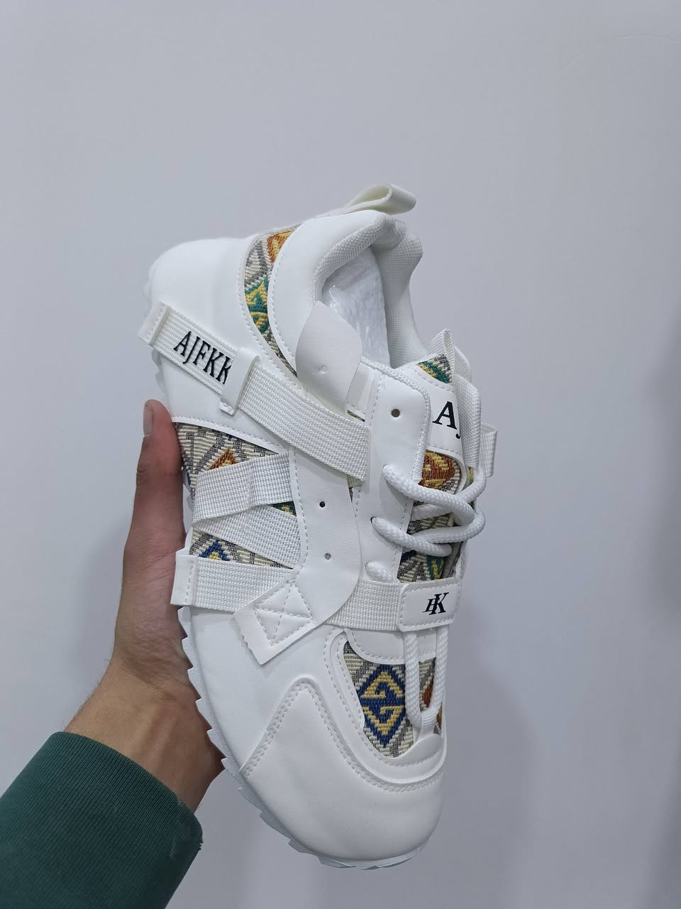 كل الموديلات ب10,000 فقط يوجد توصيل لكل المحافظات 3,000 فقط
العنوان الانبار _الصقلاوية_ الشهداء الثانية_ بجانب عمارة حجي جمعة 
للتواصل ***********
***********
