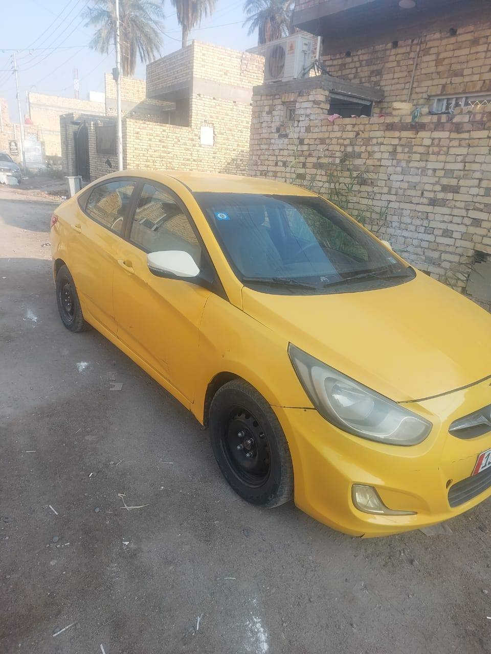 اكسنت موديل 17ورد امريكا  مكينه 1600 ضربته فقط جاملغ جهه يمنه مكينه وكير نظاف مال شغل سياره ما متعوبه حداديه 80%
هيئه غرامات مصفره مشروع وطني مكان سياره ميسان  
***********
