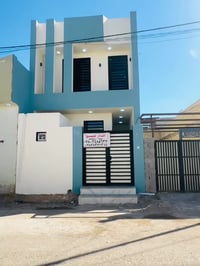 النجف مقابل العسكري • ١٠٠م • طابق ونص