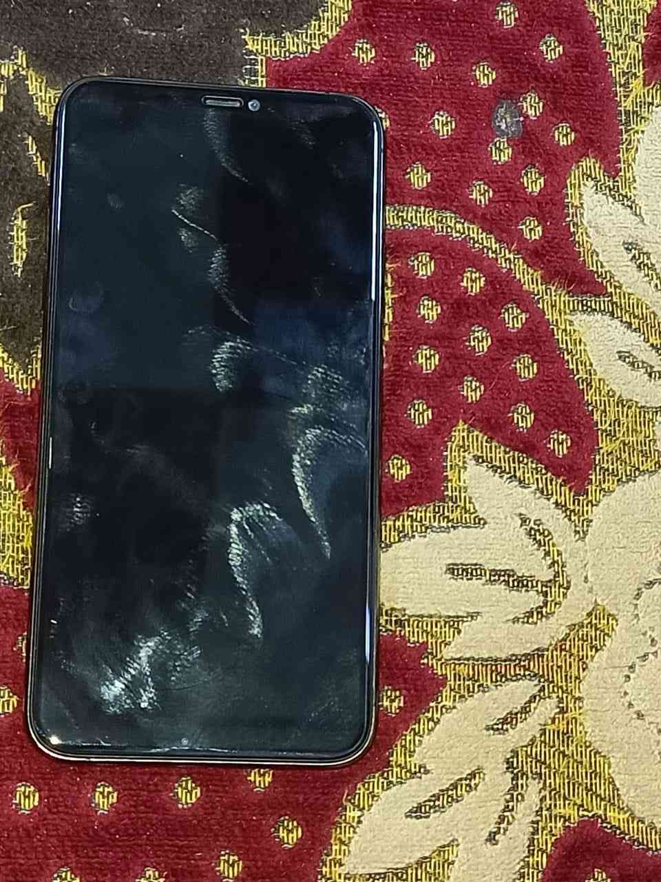 سلام عليكم تلفون 11برو ماكس كلشي شغال بي مبدل بطاريه وشاشه ذاكره256   السعر 275 وبي مجال مكاني البصره المشراق الجديد رقم الهاتف *********** موجود واتساب ماسنجر فقط
