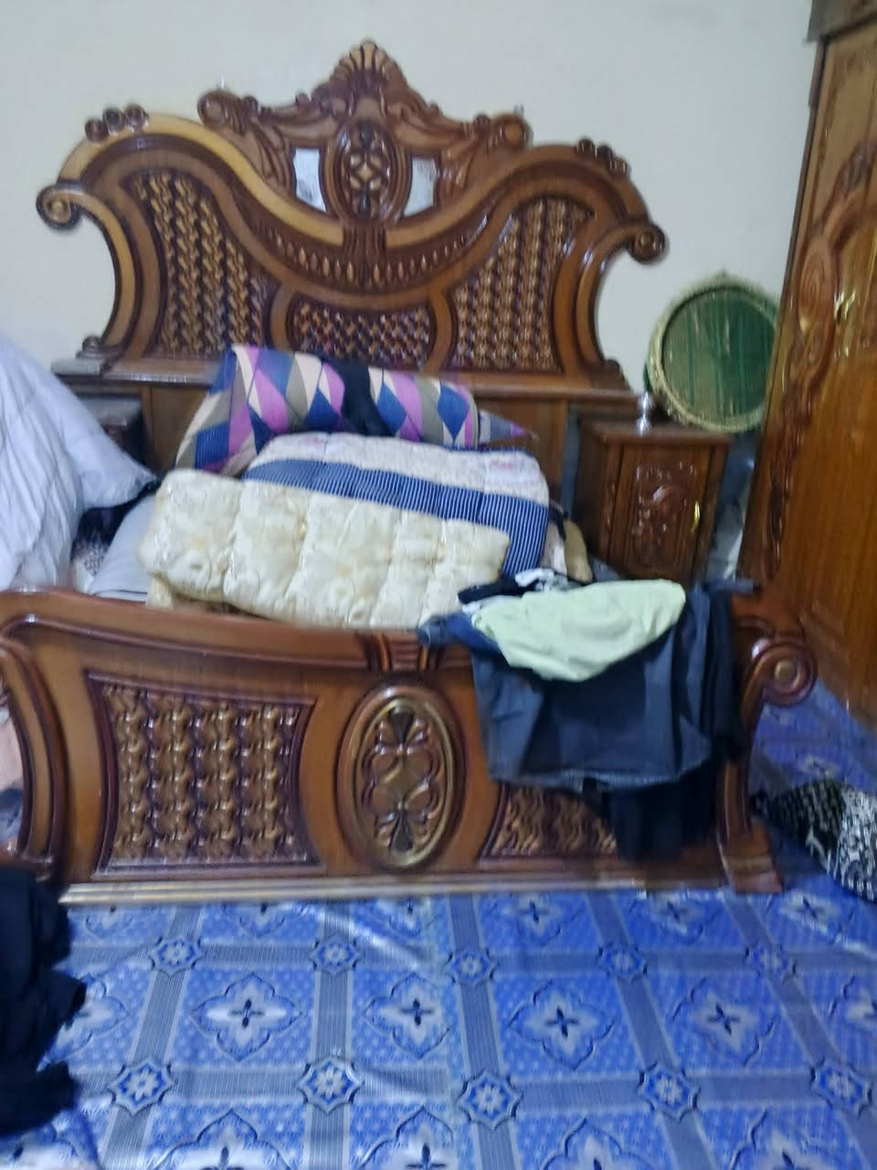 غرفة نوم جاهزة للبيع مامستخدمة هواي بعدها جديدة 
المكاان نااصرية مركز
الاستفسار
هذا الرقم 0785583848


**إذا كنت صاحب هذا الإعلان وتريد حذفه لأي سبب، رجاءا أرسل رسالة إلى الدعم الفني**