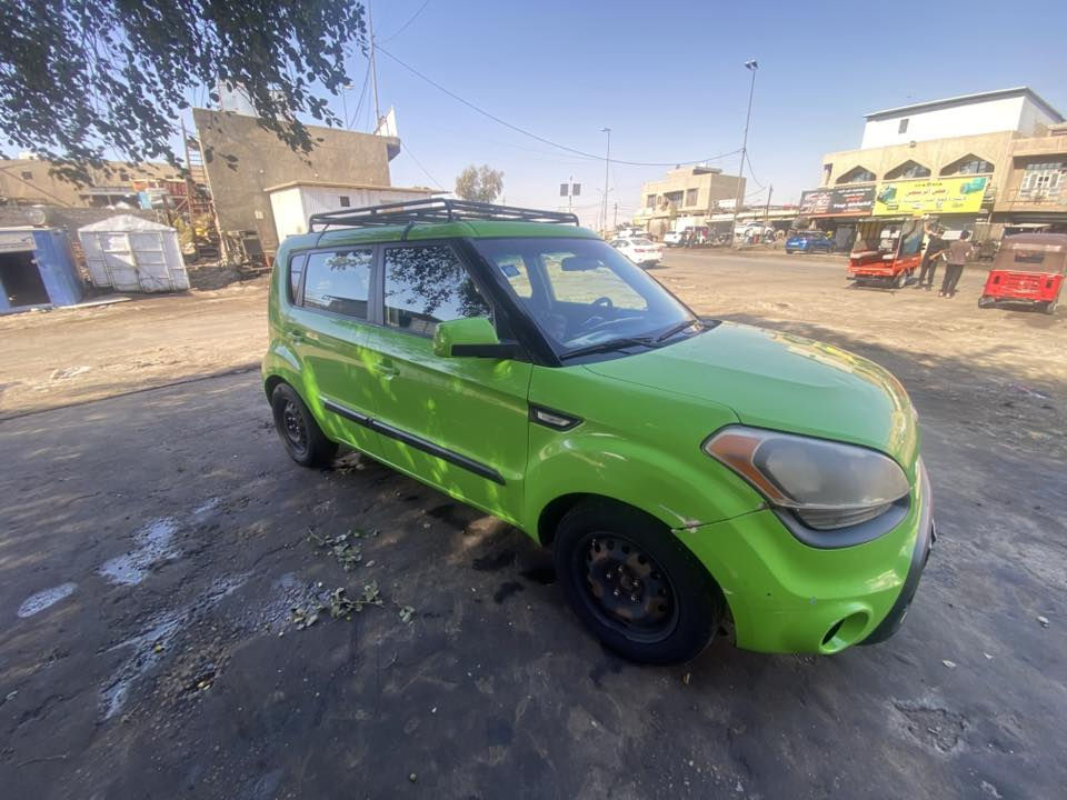 كيا صول 
موديل2013
وارد امريكي مكينه 1600 gdi
حادثها جاملغ عكس السايق 
مصبوغه عام جماليه لون مميز 
مابيها كلشي نقص 
الشعر 90 قابل للتفاوض 
مكان السياره بغداد

***********

