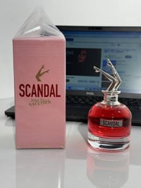 عطر انثوي • ثبات عالي • فوحان طاغي