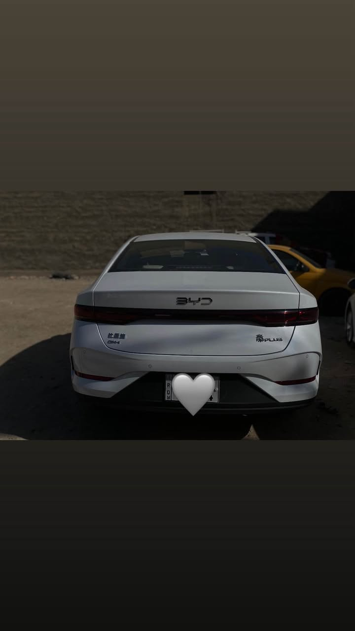 السلام عليكمbyd qin pls 2025  ابيض داخل ابيض مميز كفاله عامه زيرو عداد hev 1280 رقم بغداد انگليزي غراضه كامله ارضيات شركه  +بصمه +كارت +شاحن+فوم +تخم بردات +ارضيات حوضيه 
بسعر مناسب مكاني بغداد .هاتف +واتساب*********** بغداد, العراق
