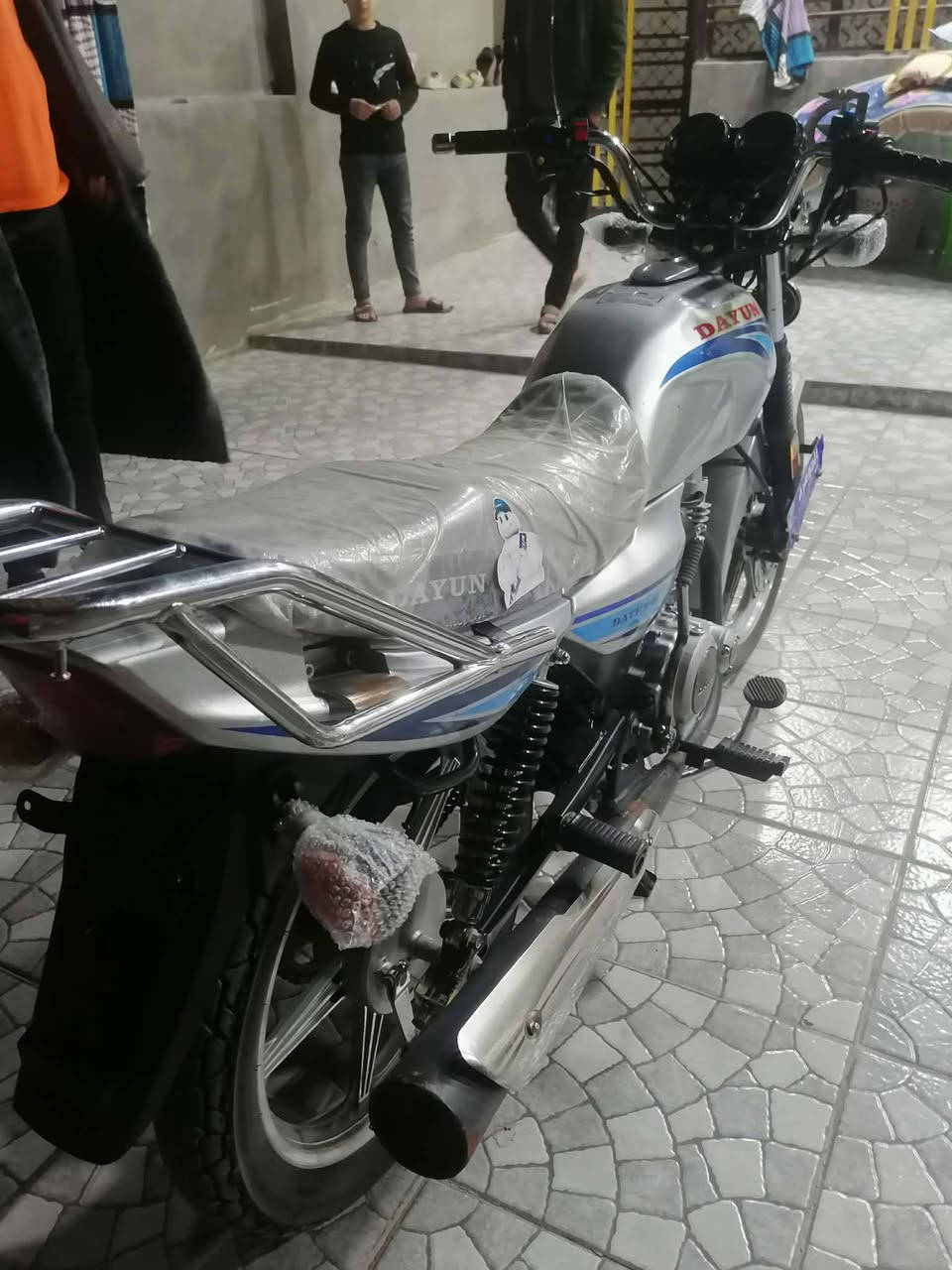 السلام عليكم دايون عضم للبيع 23.    اوراق اصوليي السعر خاص   ***********
