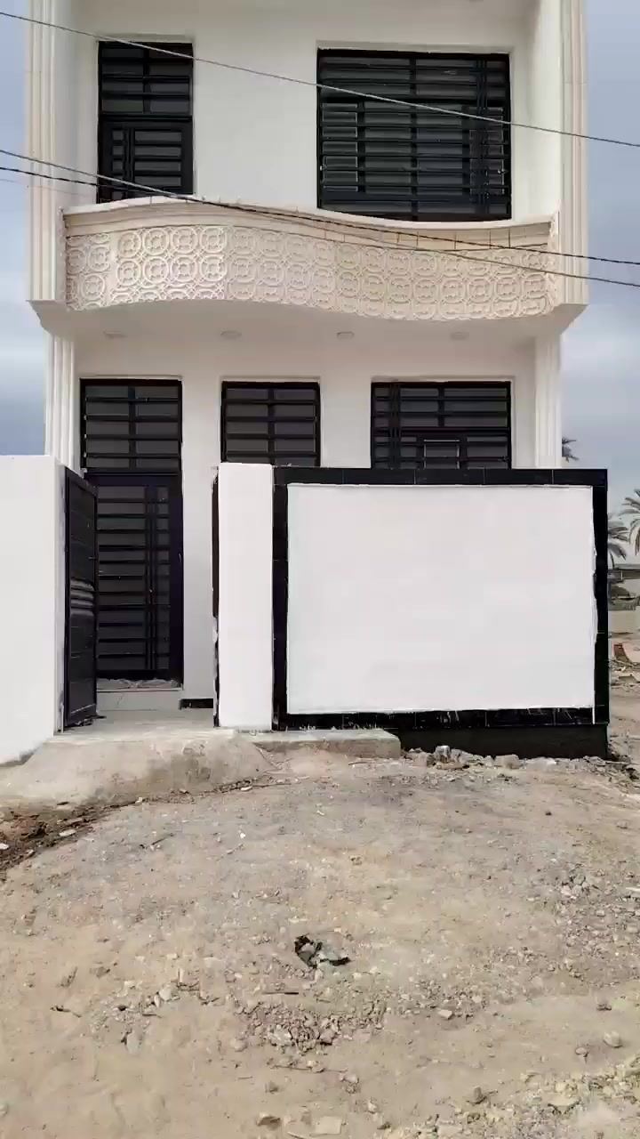 بسم الله الرحمن الرحيم دار لبيع حديث طابقين المساحة 100طبو زاعي سند 25 تحويل باسم المشتري تشمل جميع الخدمات ماء وكهرباء نت ضوئية قريب على شارع 100الموقع محيزم الرابعه الاستفسار على رقم الهاتف واتساب ***********
