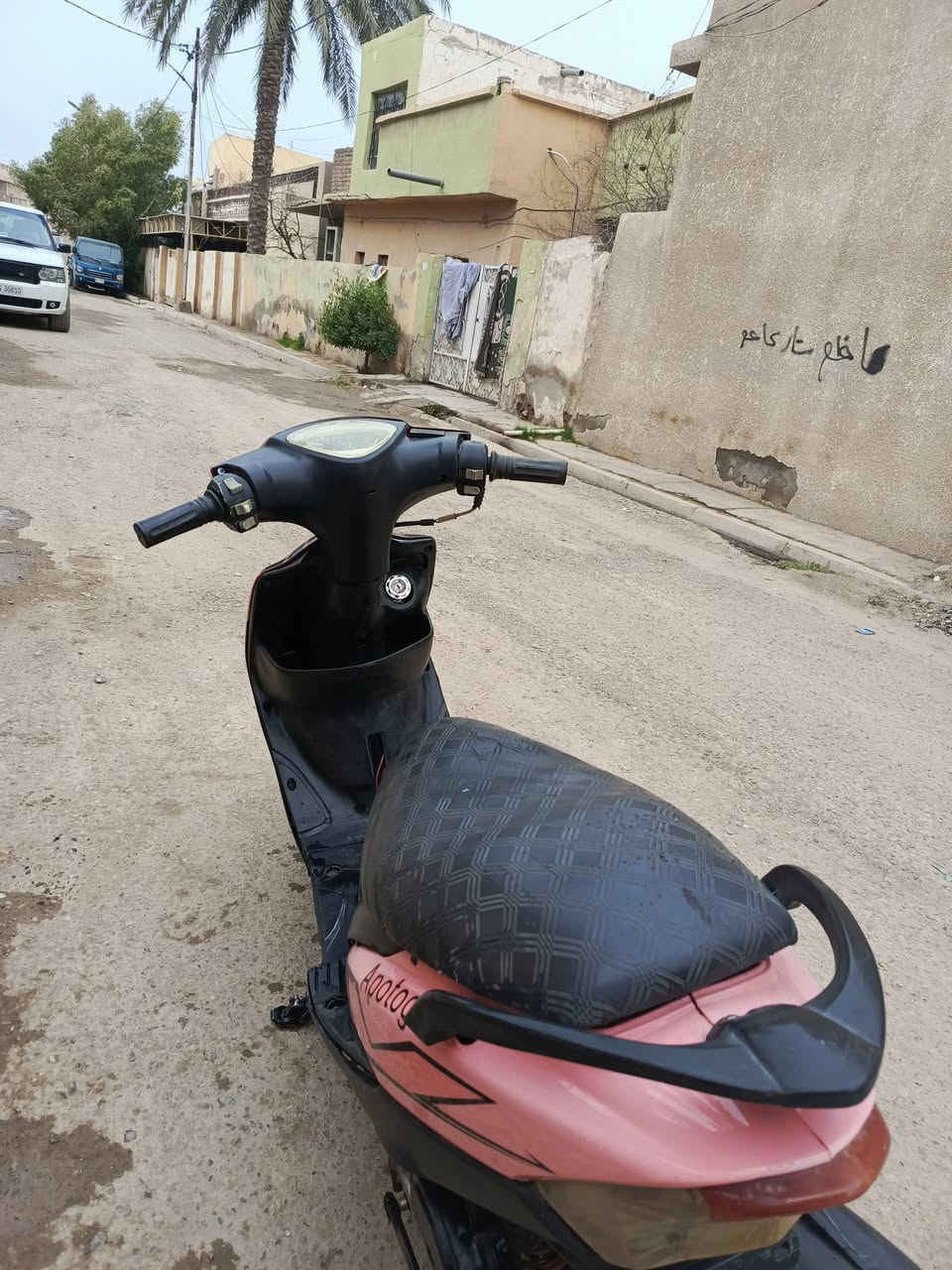 سلام عليكم ورحمة الله 
دراجة ماكس عدلة للبيع نظيفة وجاهزة شغالة سلف هندر كهربائيات اشاير كلشي شغال بيها بس اليدة مال بريك الخلفي مكسورة وهاهية
سعر 450 الف بيها مجال للشراي
العنوان بعقوبة المفرك تقاطع الطرق والجسور
***********
