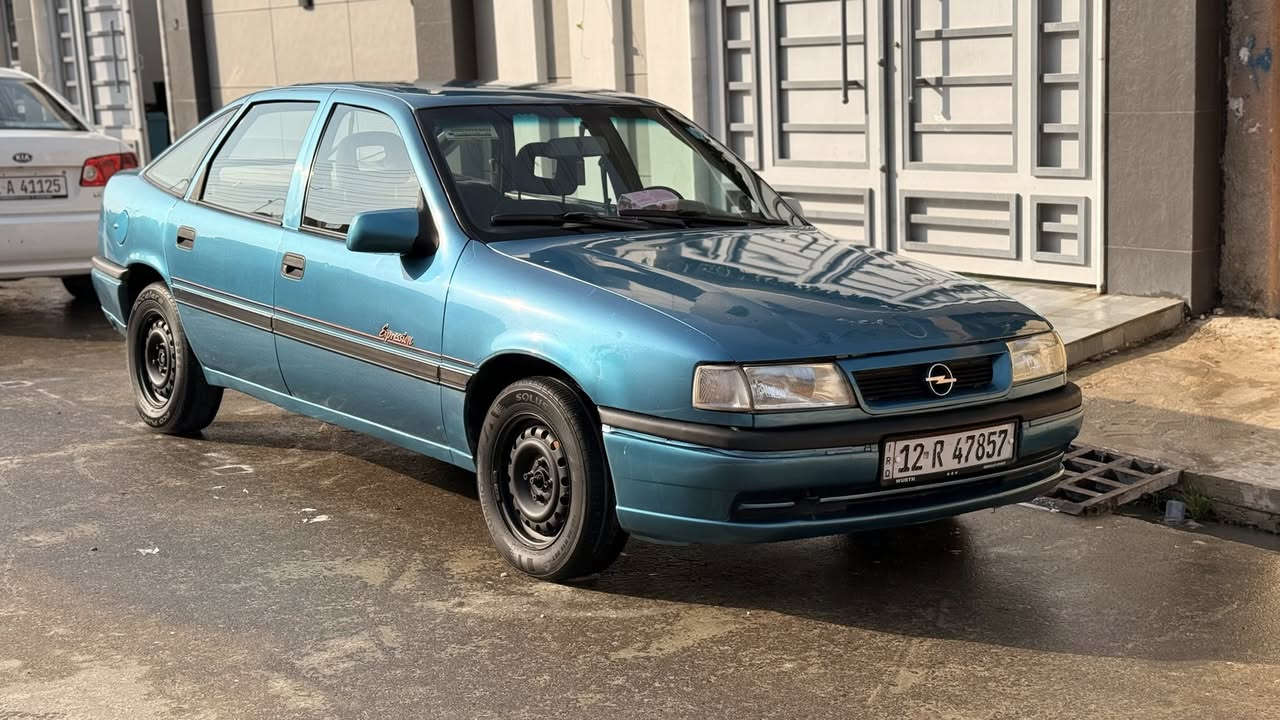 بسم الله الرحمن الرحيم ❤️
اوبل فكترا 
موديل 1993 
كير عادي 
محرك 20 
كير ومكينة بشرط 
رقم اجنبي جديد 
باسمي السيارة 
شرط التحويل 
صبغ سقف وجاملغات خلفي 
طخم جديد 
السعر 45 وبيها مجال 
للاستفسار :***********
الخاص مفتوح
