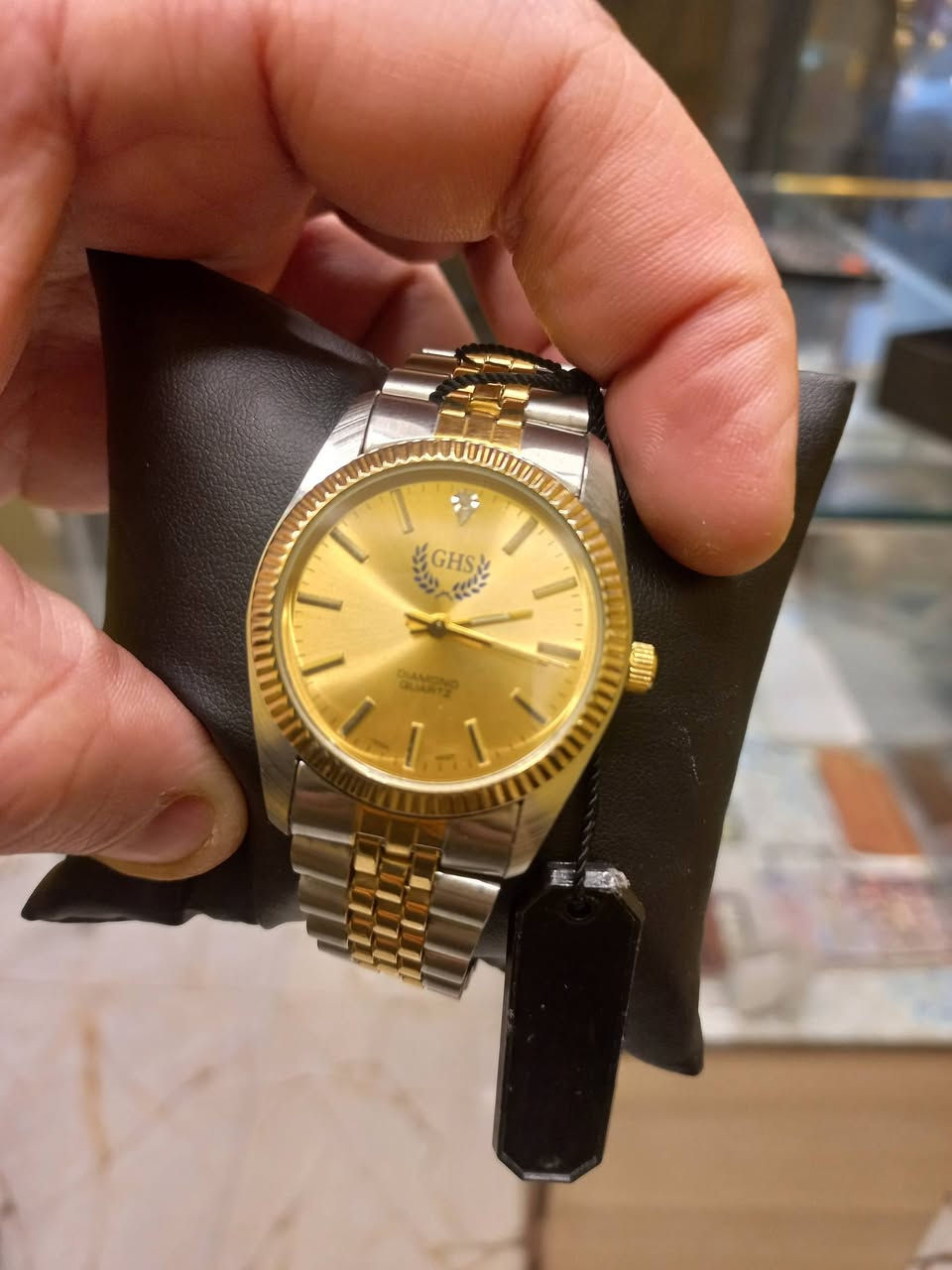 ساعه باله رجالية ماركه
مزاد زاد الله من زاد.

*********** واتساب
