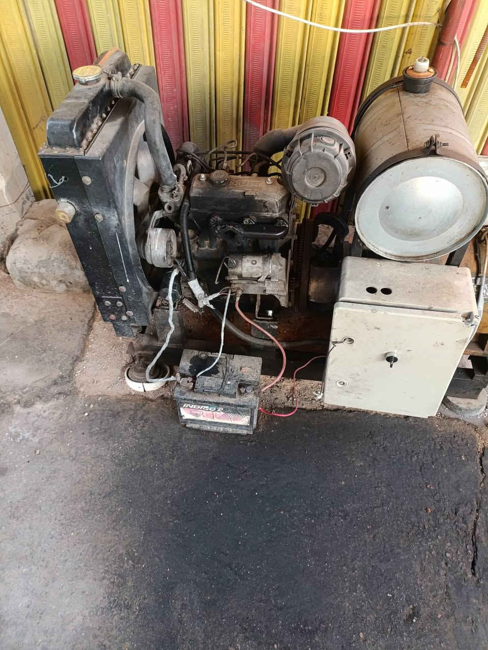 السلام عليكم ورحمه الله وبركاته مولدة للبيع نوع المحرك اسيكا ياباني اصل شرط الشغل وتوليد الكهرباء استخدام للمنزل فقط 
راس توليد سبعه ونص نظام التشغيل اوتو كامل 
السعر ٨ ورقات 
للاستفسار ***********
