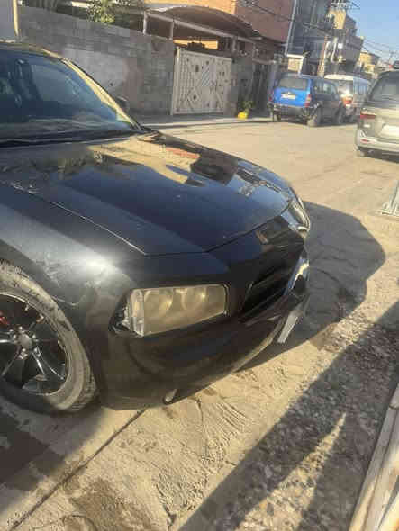 دوج جارجر ٢٠١٠
لون اسود. رقم أنبار 
حادث جاملغ وبنيد امي البنيد نفسه والجاملغ نفسه 
حجم المكينه ٣/٥٠٠
مصبوغه حزام ما عده القامره 
تخم تاير. جديد 
السعر 88
***********
