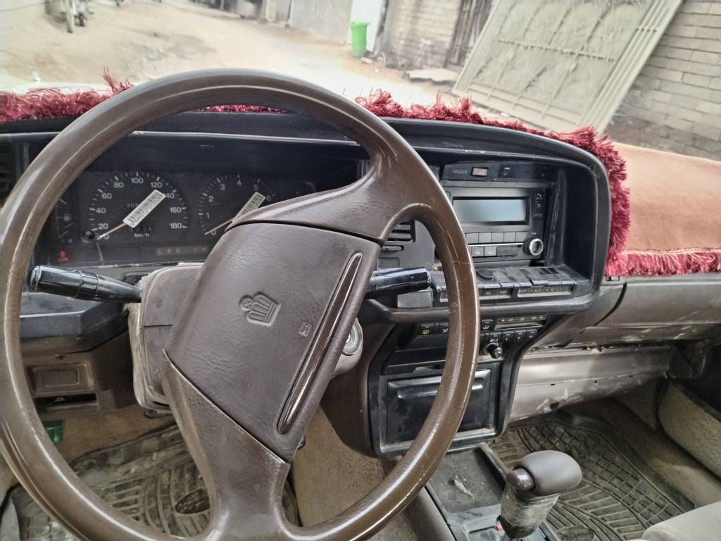 سلام عليكم هارتوب موديل 91 رقم بصره سنويه 27 تنتهي مشروع وطني گير او محرك اثنين او نص ديلكو.كفاله  التبريد  عوزه بس غاز مكفوله گص او نقل.السياره جديده الكهربائيات كلهه شغاله جام   عنواني بصره قظاء المدينه.  السعر 42 هاتف ***********
