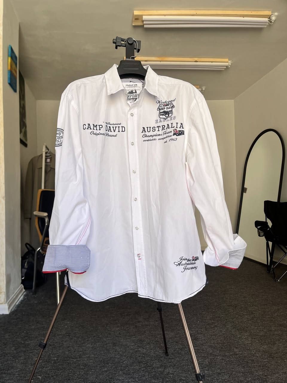 قميص 
كمب ديڤد
قياس (3XL)
قطن 100%
السعر 16 شامل اجور التوصيل


**إذا كنت صاحب هذا الإعلان وتريد حذفه لأي سبب، رجاءا أرسل رسالة إلى الدعم الفني**