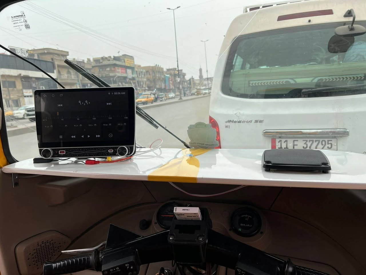 شاشه جديد البيع مكان مدينه الصدر 
***********
