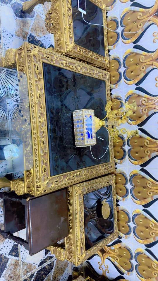 تخم ملكي مع الطبلات ب٣٥٠ للاتصال ***********
